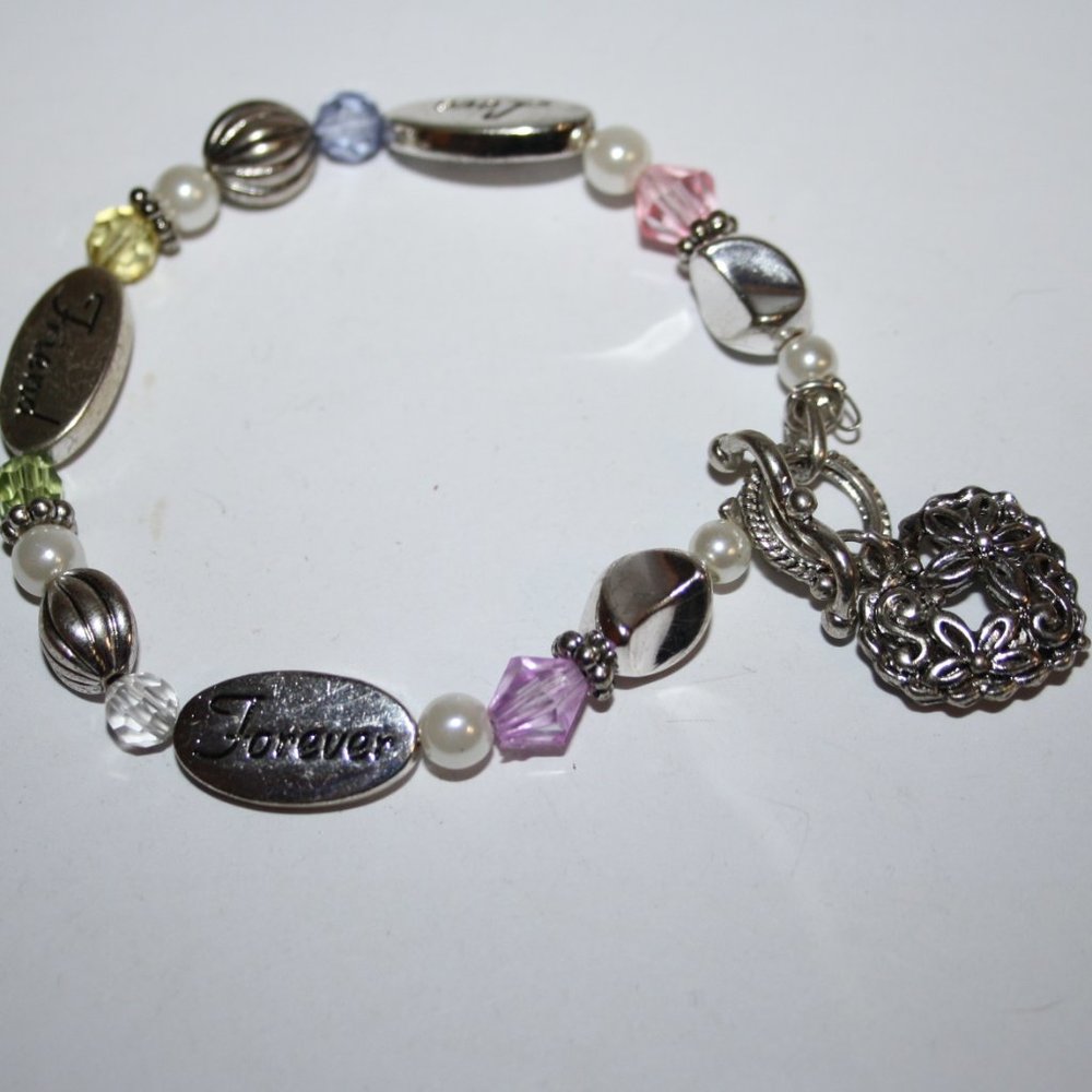 🌈💖 Silver & Colorful Beaded Bracelet – 8.25" Toggle · Heart Charm ·